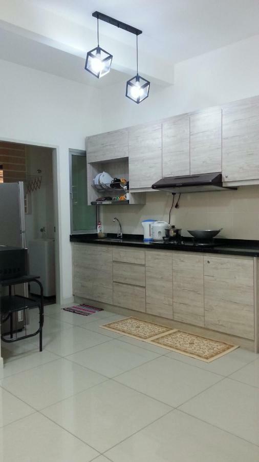 Az Homestay @ Southville City バンギ エクステリア 写真